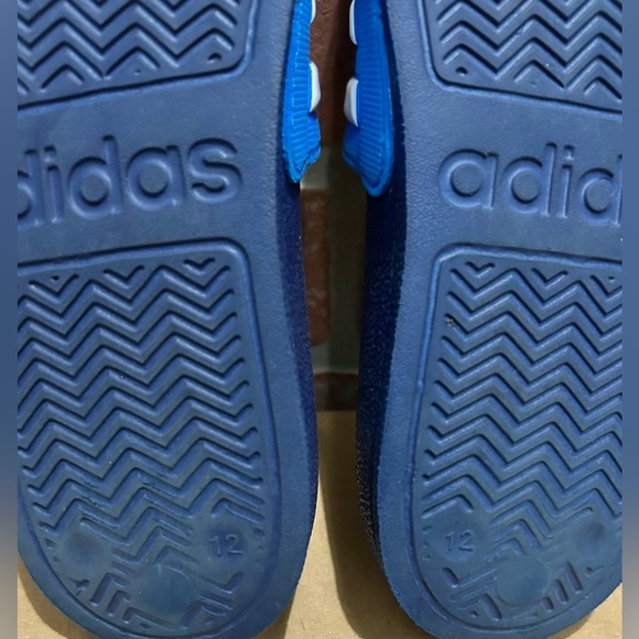 Adidas little boys slides,flip flops blue w/3 stripe white US child 12 - Picture 6 of 6